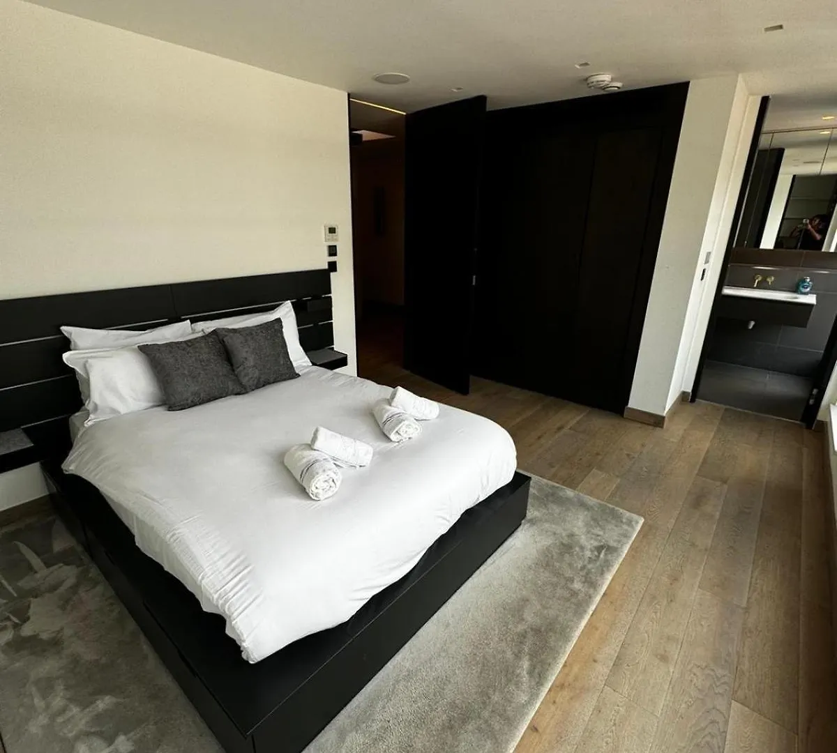 Shoreditch 3 Bed 2 Bath Apartment Large Terrace & Park View London