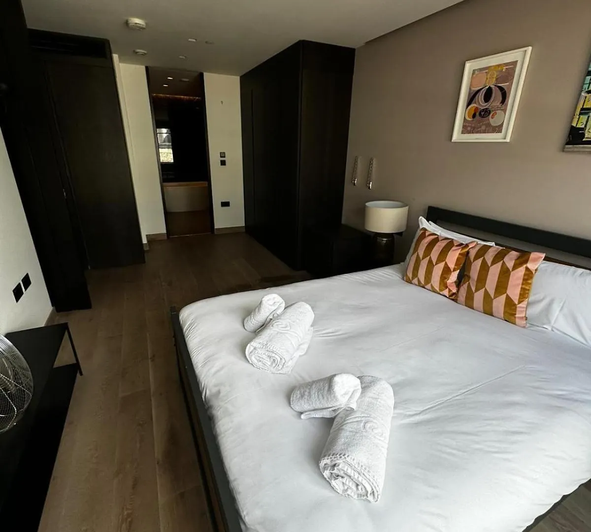 Shoreditch 3 Bed 2 Bath Apartment Large Terrace & Park View London