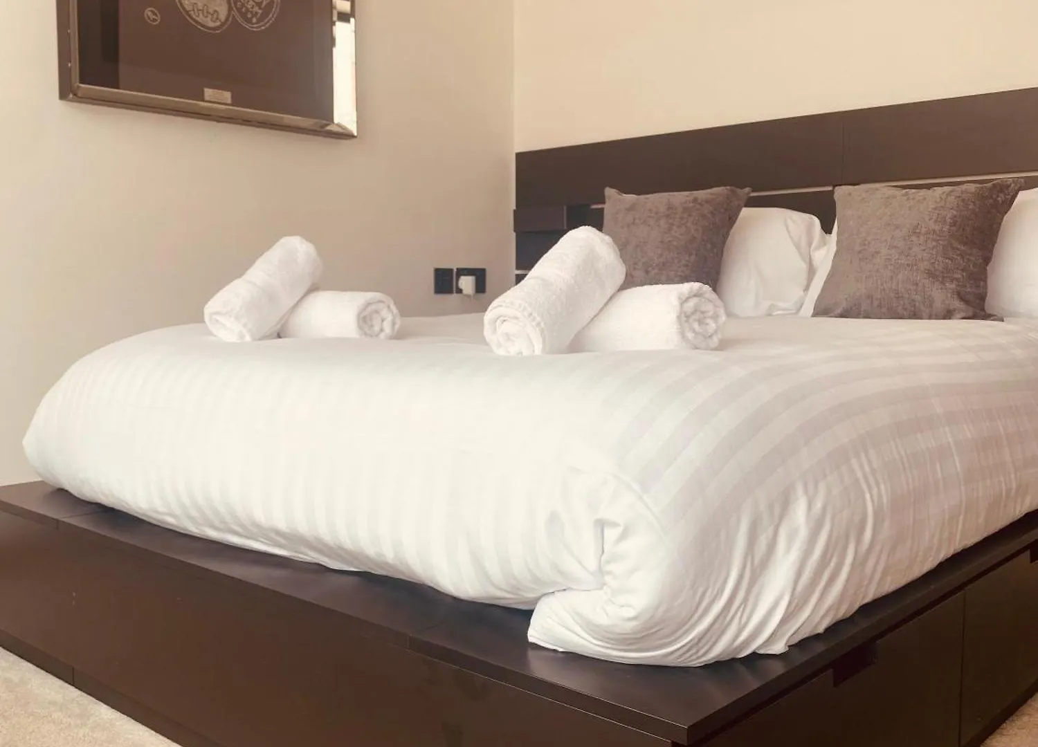 Shoreditch 3 Bed 2 Bath Apartment Large Terrace & Park View London